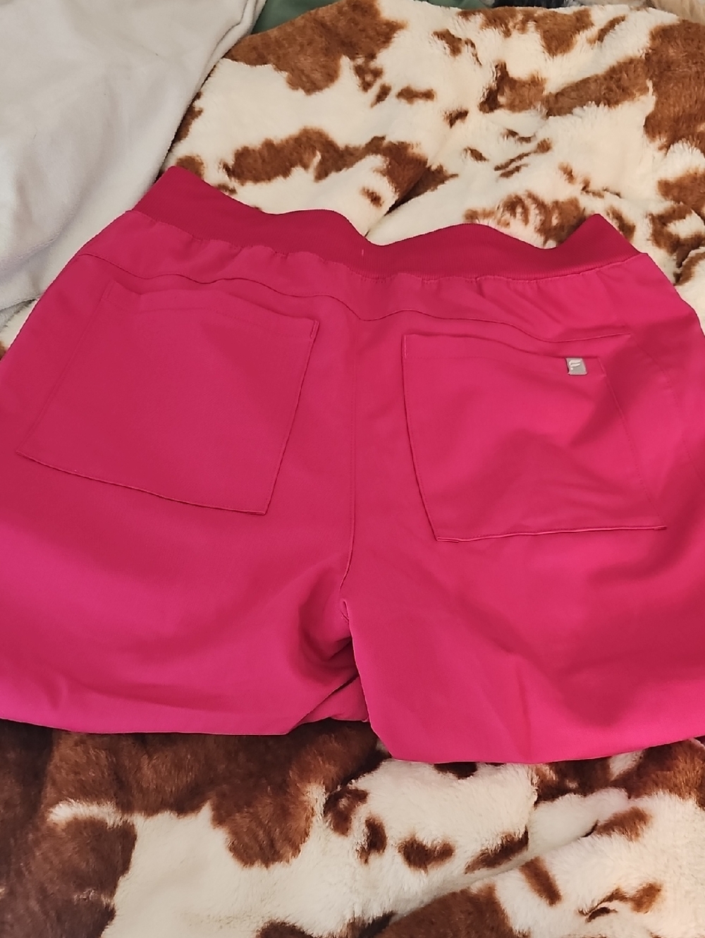 Fabletics Bright Pink Women's Scrub Pants - Picture 4 of 6